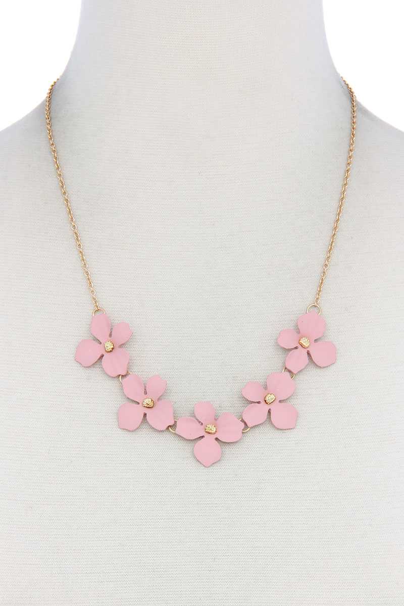 Collier de fleurs