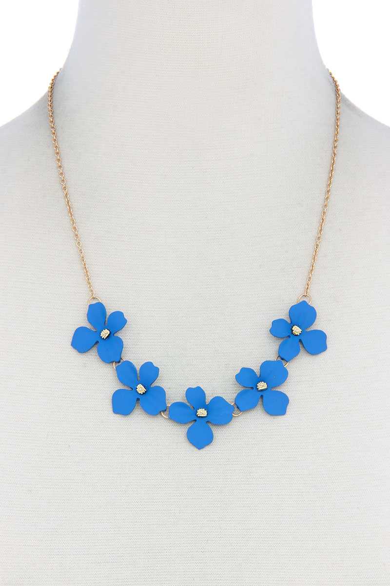 Collier de fleurs