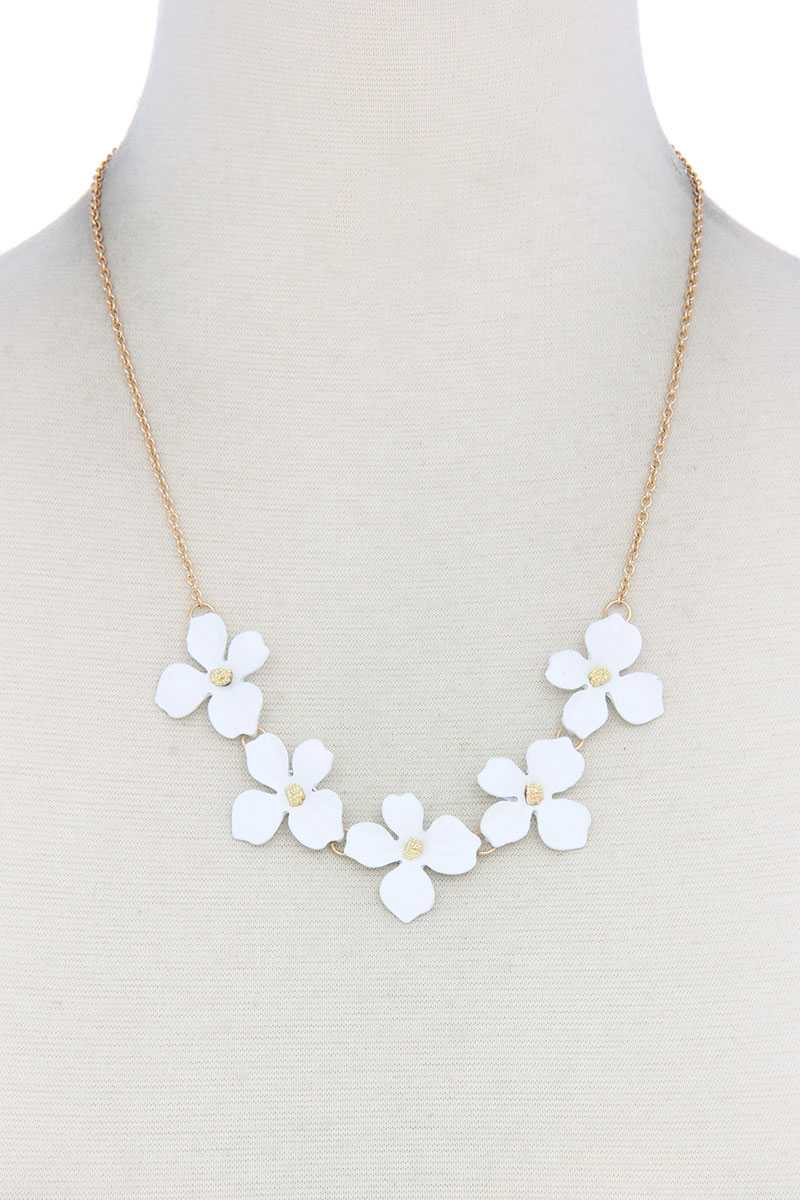 Collier de fleurs