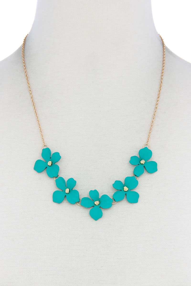 Collier de fleurs