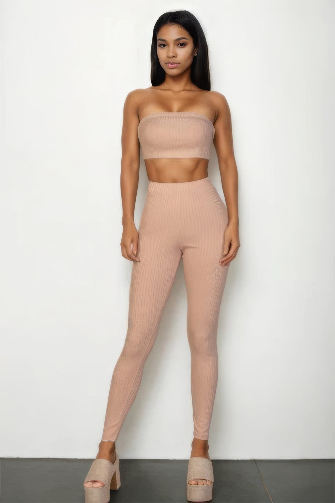 Ensemble haut tube côtelé et leggings