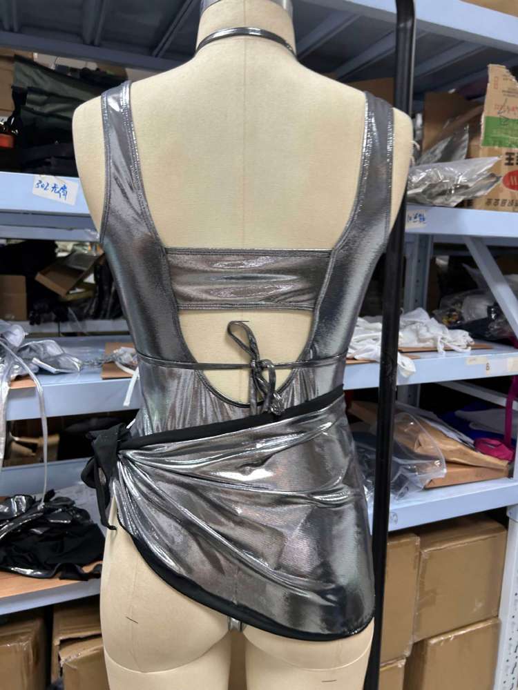 Maillot de bain à surplis avec liens à nouer