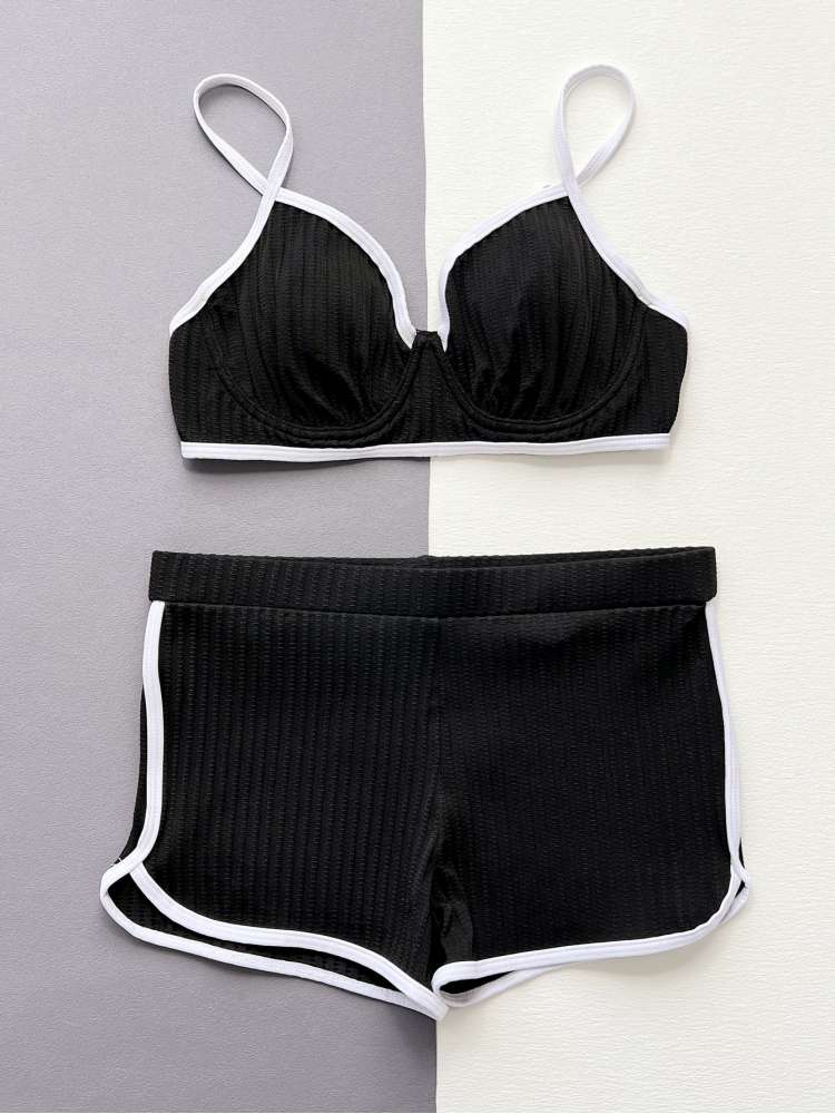 Ensemble bikini dos nu en polyester jour et nuit
