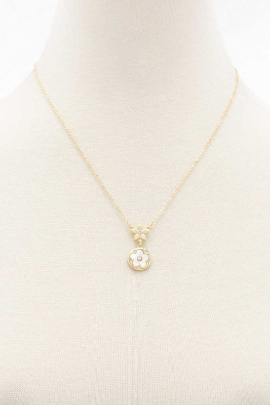 Collar de doble flor