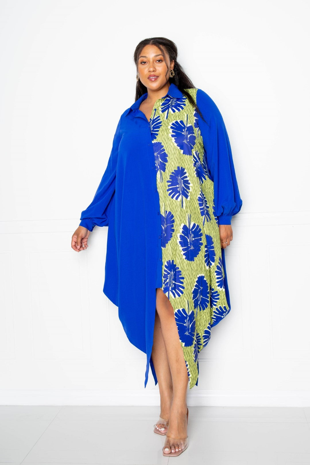 Vestido camisero largo con estampado drapeado