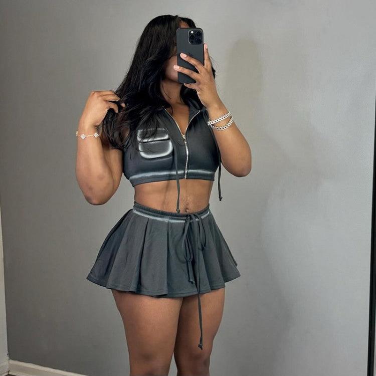 Bare Waist Pleated Skirt Set