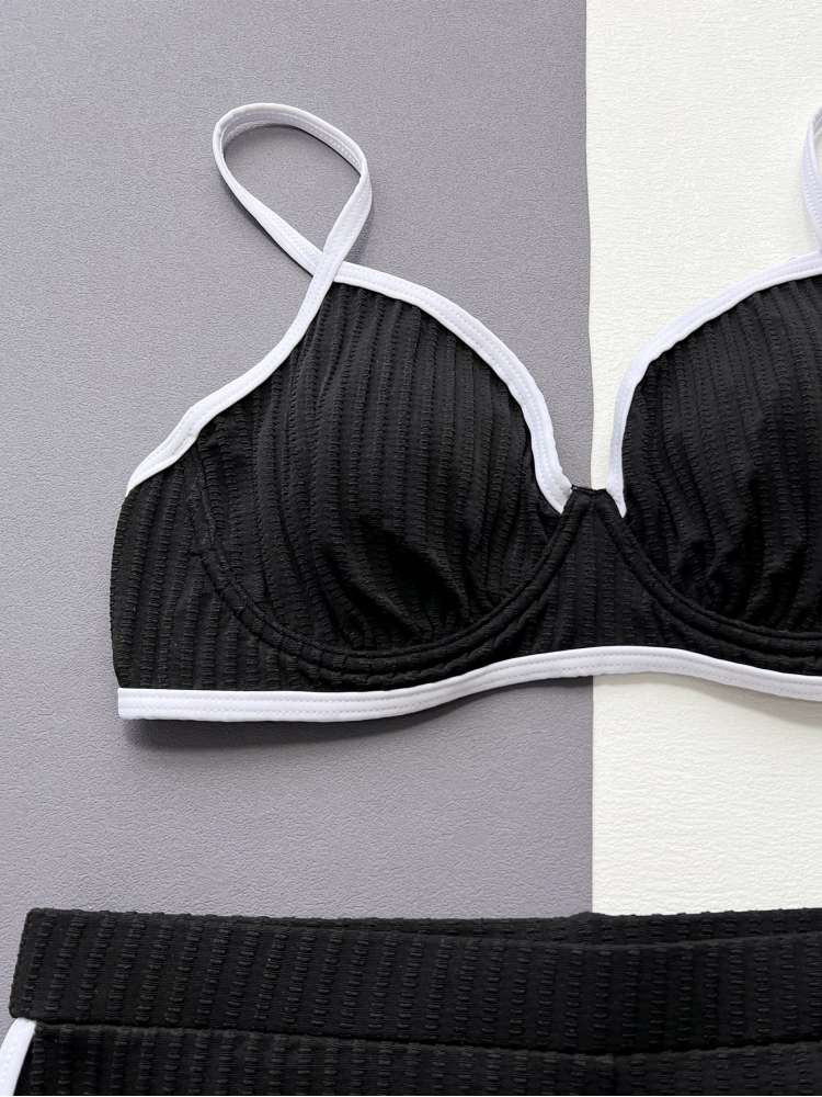 Ensemble bikini dos nu en polyester jour et nuit