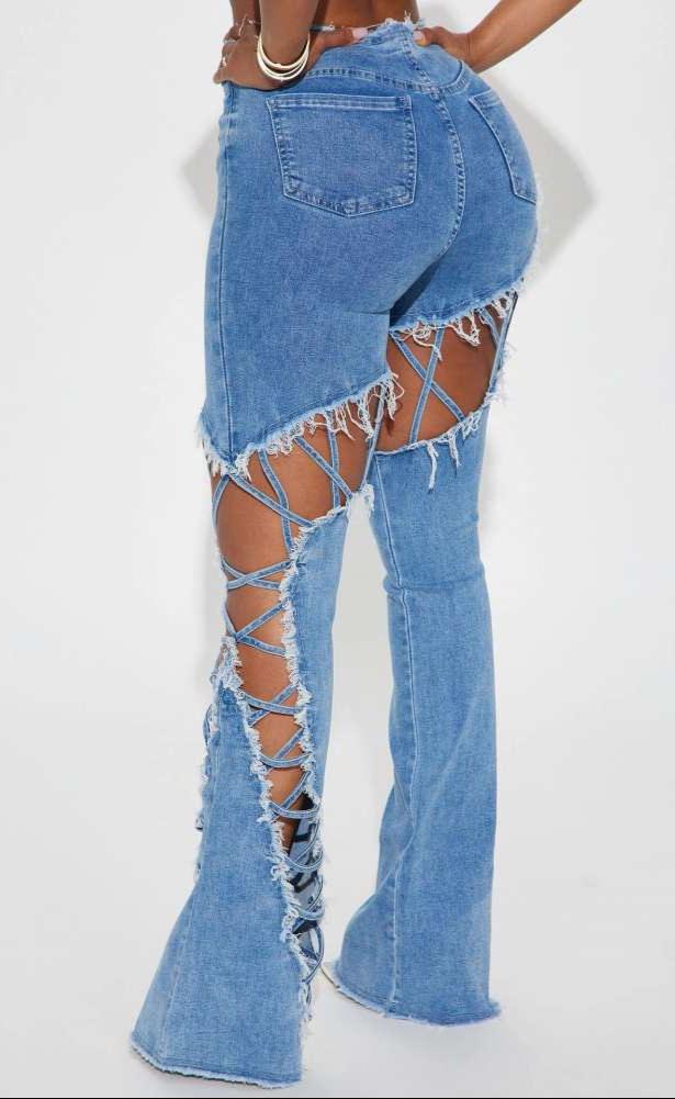 Frayed Denim Hollow-out Raged Hem Jeans