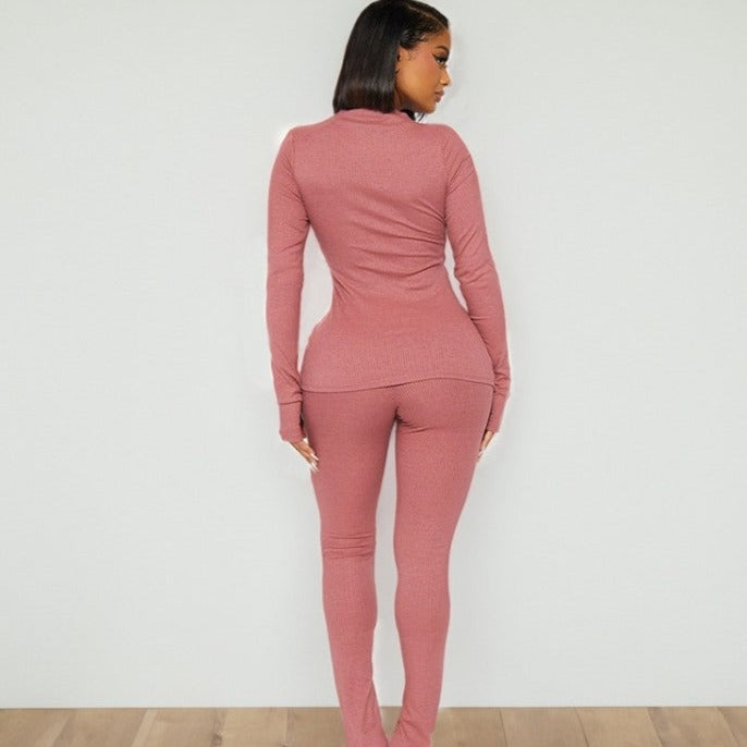Ensemble pantalon à col roulé froncé et ourlet fendu